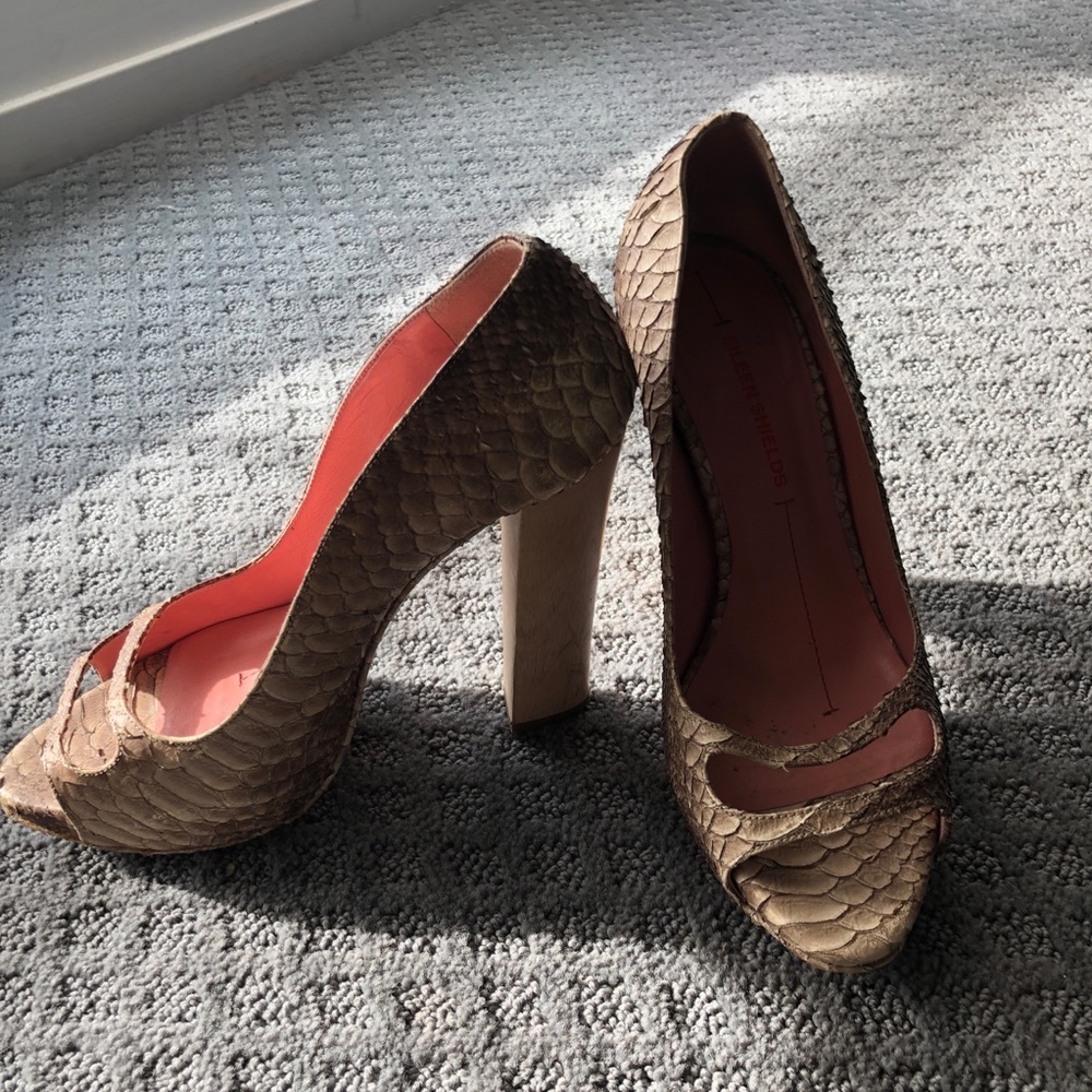 Eileen shields faux python heel, sz 7